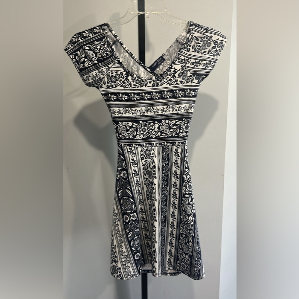Ocean Drive Navy & White Dress Size Medium